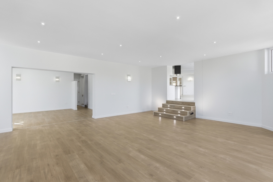 4 Bedroom Property for Sale in Golden Hill Western Cape